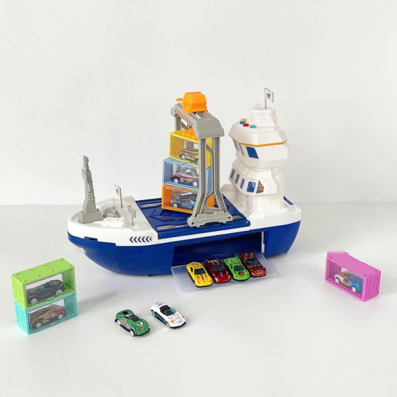 tau thuy giant cargo ship 7